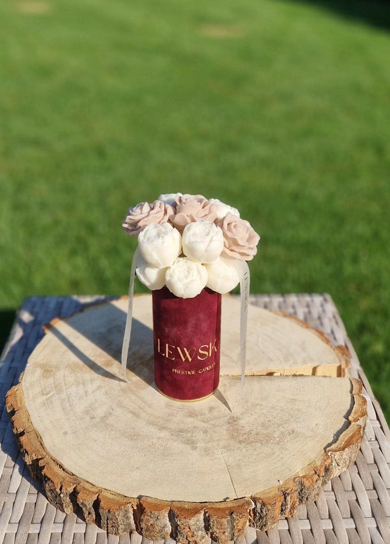 Flowerbox S mini pąki i 3 róże beżowe