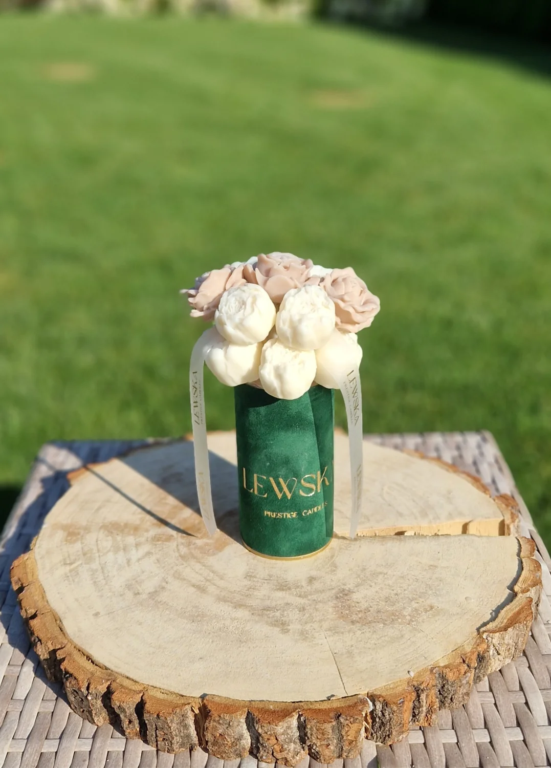 Flowerbox S mini pąki i 3 róże beżowe