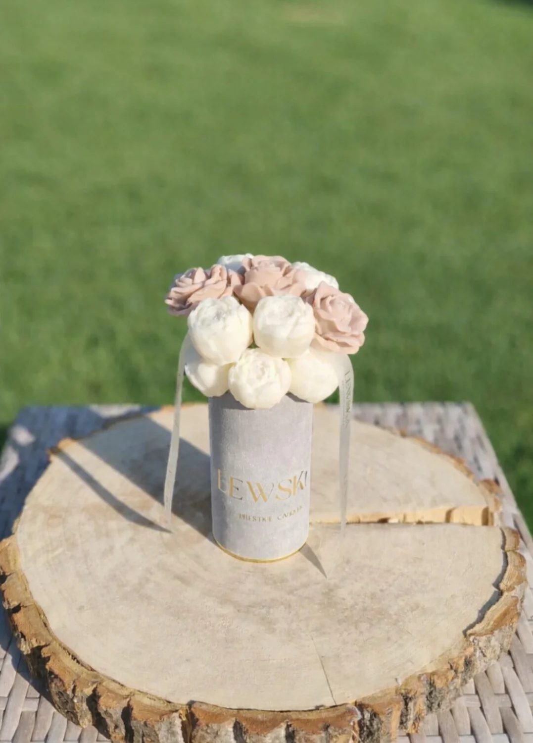 Flowerbox S mini pąki i 3 róże beżowe