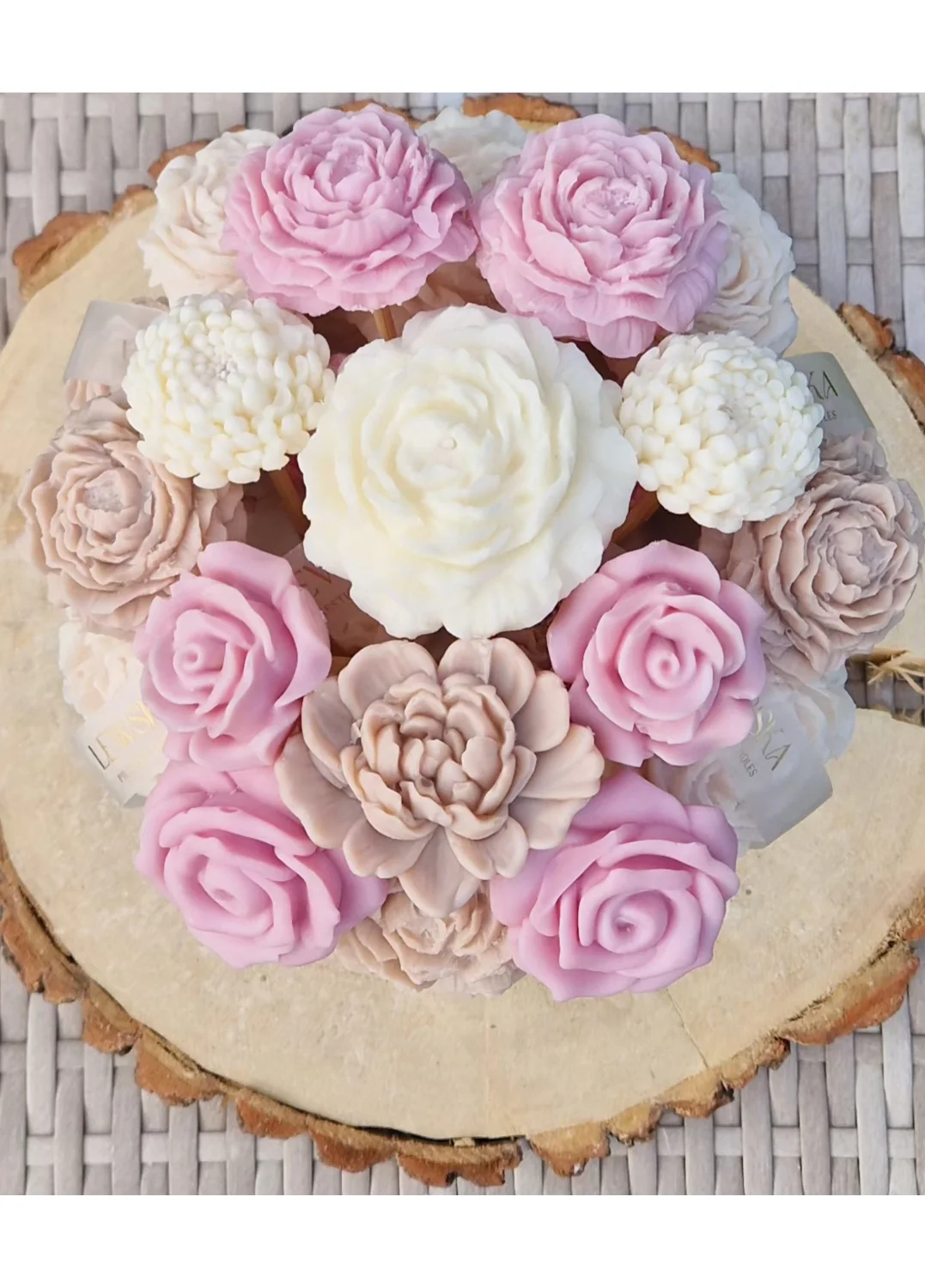 Flowerbox L szary. Mix kwiatów biało-beżowo-różowo II