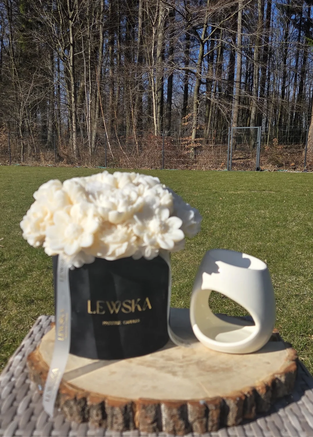 Flowerbox L - mix  białych kwiatów 