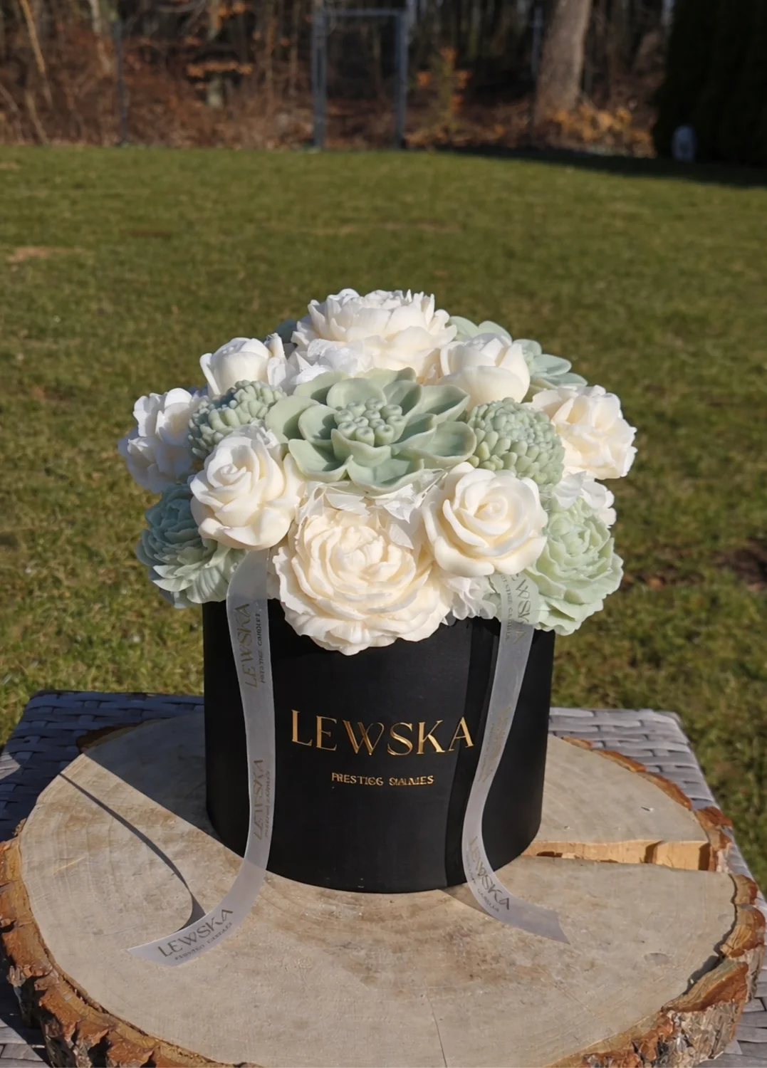 Flowerbox L-mix kwiatów biel- matcha