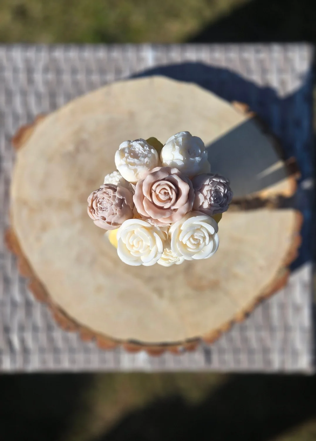 Flowerbox sojowy  S beż- kwiaty biel-beż-żólty