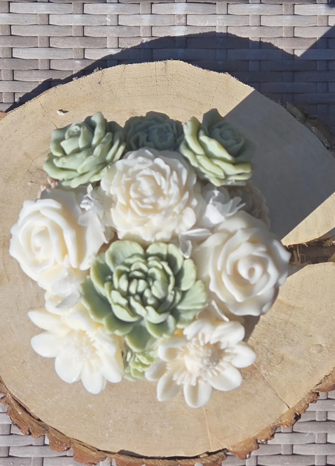 Flowerbox  sojowy M beż- kolor kwiatów biel-  matcha 