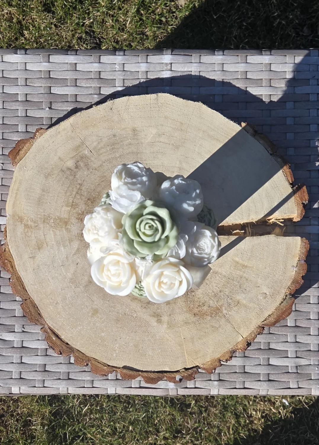 Flowwrbox sojowy  S  beż- kwiaty biel-matcha II