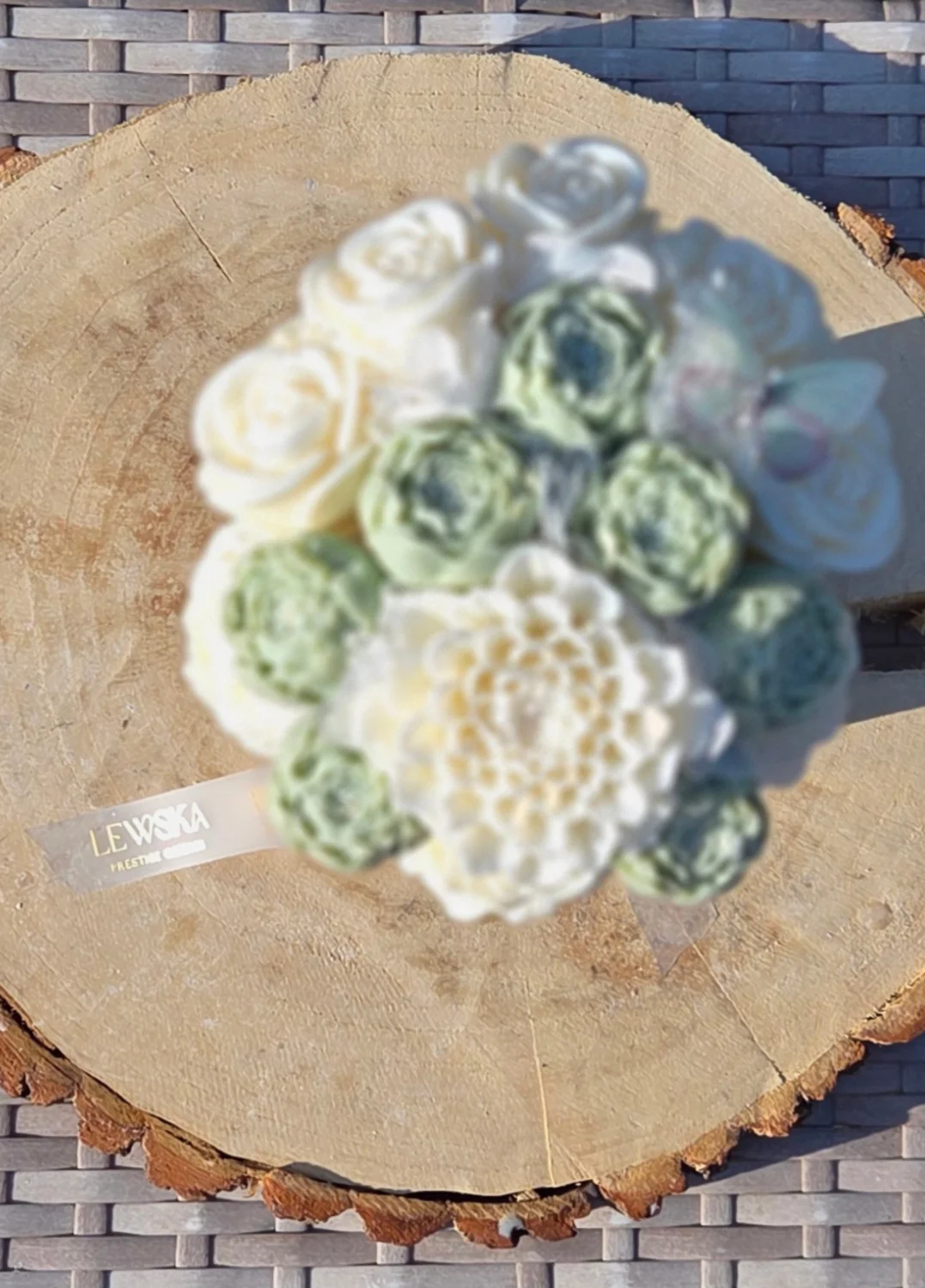 Flowerbox  sojowy M szary- kolor kwiatów biel-matcha