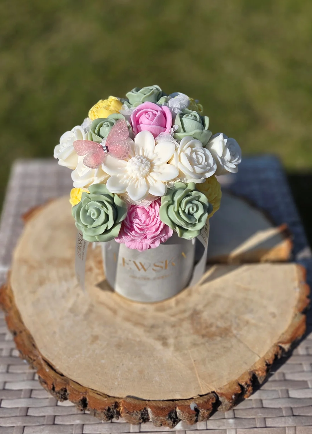 Flowerbox  sojowy M szary -Kolorowa Wiosna 